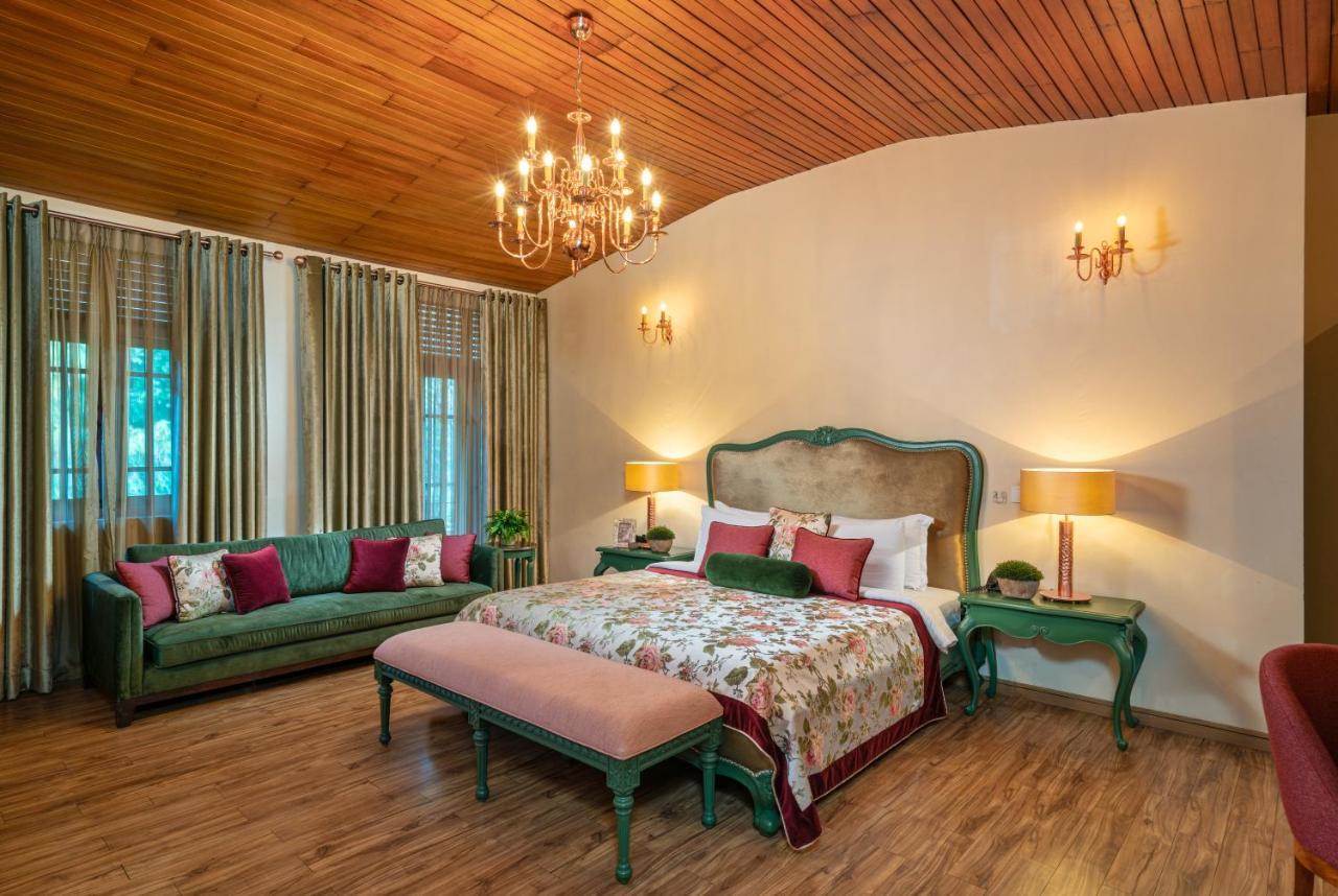 Chambre de Luxe avec Balcon - Vue sur Piscine