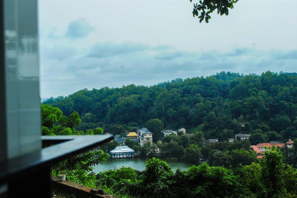 Deluxe Double or Twin Room with Lake View