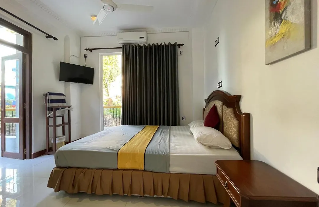 Eagle'S Residence-1
